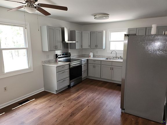 4th image of 172 Field Dr