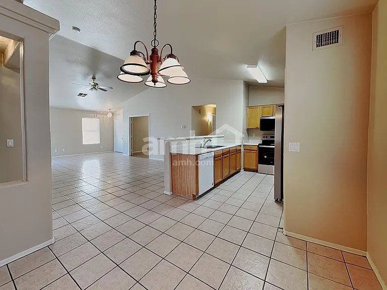 12710 W Via Camille — Photo 4