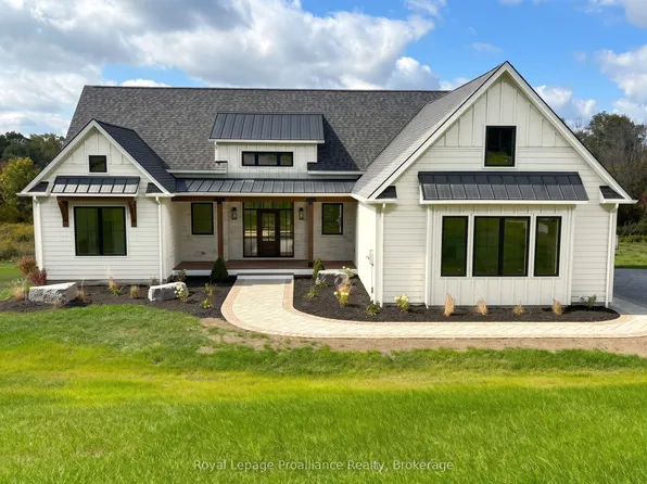 1567 Clearview Rd, Centre Hastings, ON K0K 3E0