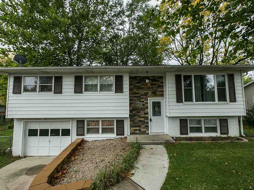 1st image of 2585 Rosewood Dr