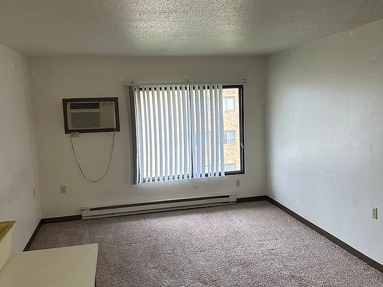 Park Place West Apartments — Photo 16