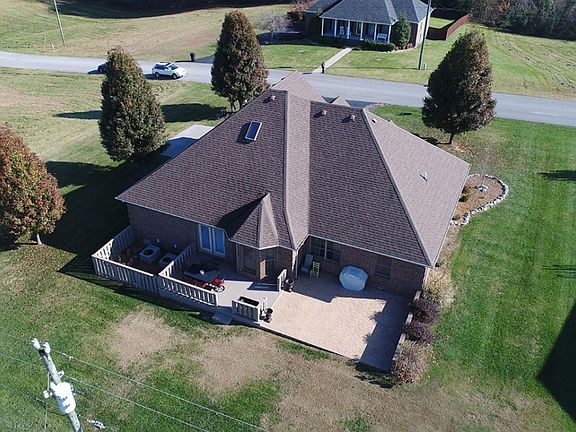 2nd image of 109 Carriage Ln