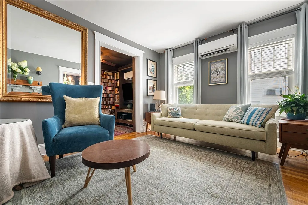 2 bed, 1.0 bath, 1400 sqft, $4,300 — Photo 4