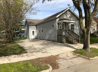1338 S 20th St, Manitowoc, WI 54220