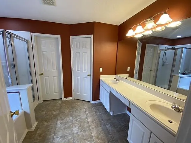 2322 Turnbury Elm Ct — Photo 14