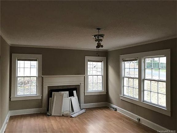 4th image of 629 E 4th Ave