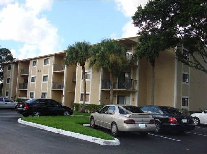 1st image of 400 Palm Cir W APT 108