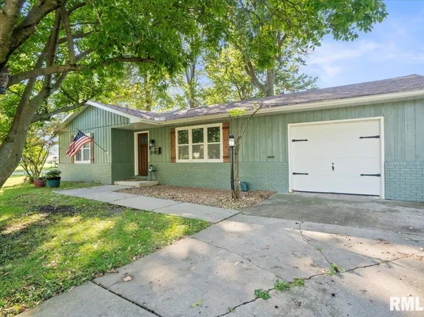 314 S 9th St, Auburn, IL 62615