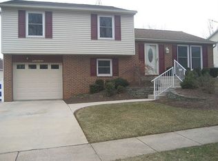 19133 Warrior Brook Dr, Germantown, MD 20874