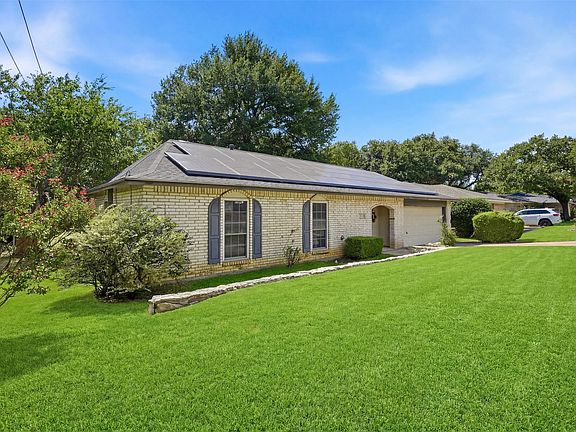 3rd image of 3113 Spring Lake Dr