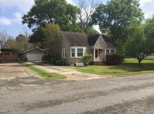 5234 32nd St, Groves, TX 77619