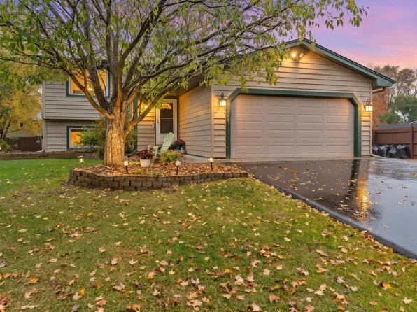 12848 Belle Aire Dr, Champlin, MN 55316