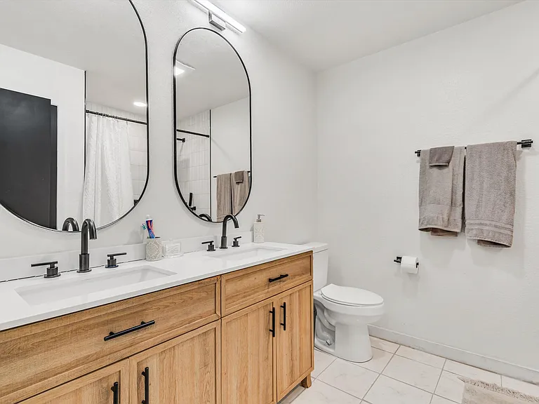 2601 Coy Dr — Photo 20