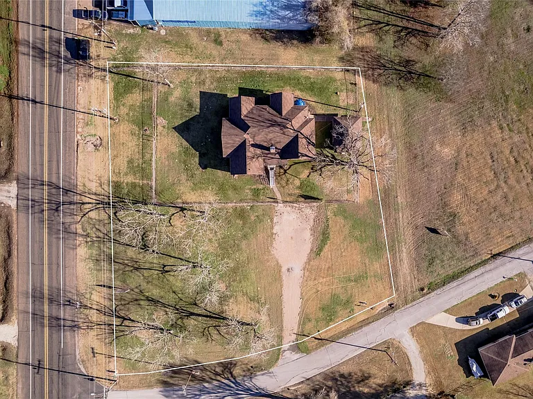 2201 Badger Ln — Photo 26