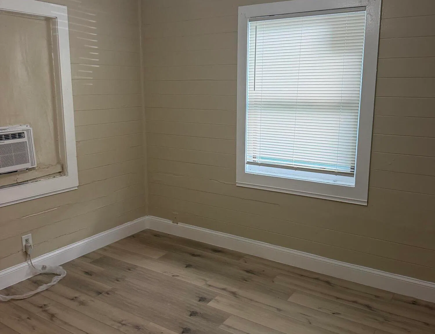 2 bed, 1.0 bath, 700 sqft, $2,475 — Photo 1