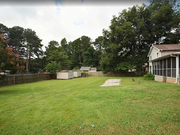 1495 Haynes Ct — Photo 18