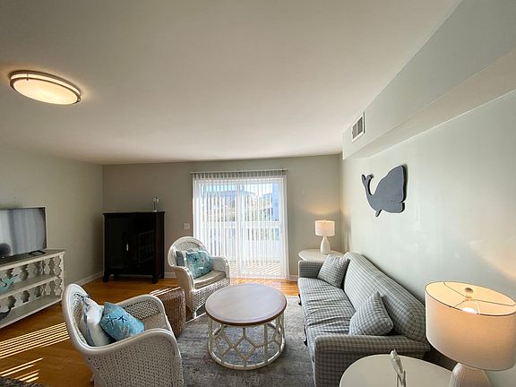4th image of 5721 E Oak Island Dr APT 3