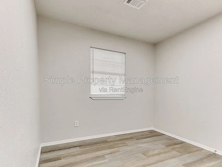 5832 NW 31st Ter #4 — Photo 9