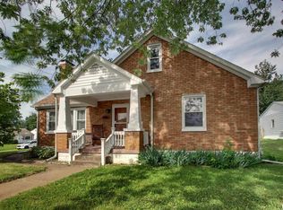 918 S 18th St, Quincy, IL 62301
