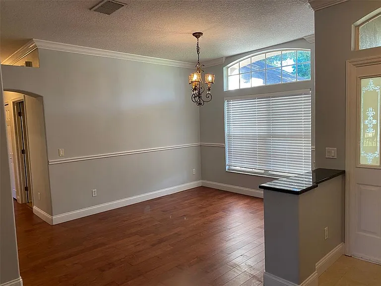 460 Pickfair Ter — Photo 4