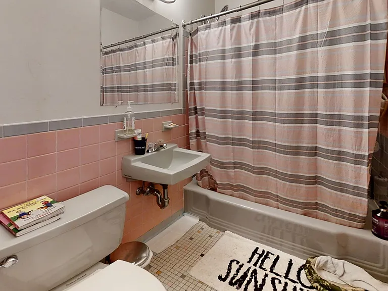 50 Green St #202 — Photo 9