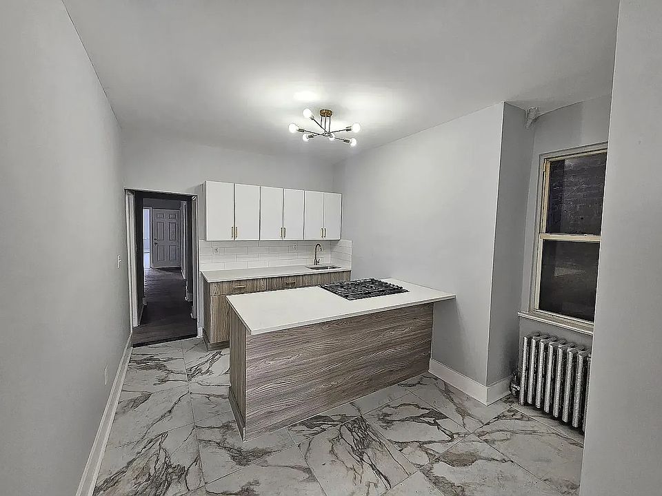 1st image of 1034 S Orange Ave #6C
