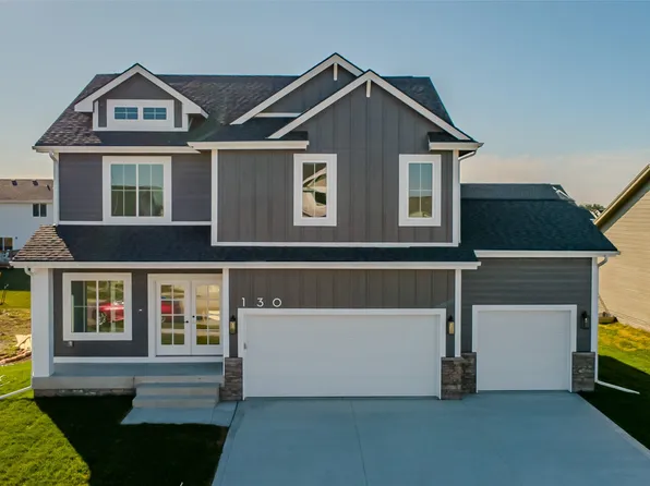 130 NW Ashley Ct, Waukee, IA 50263