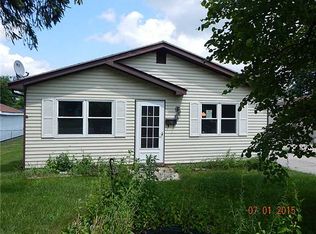 907 Cresceus Rd, Oregon, OH 43616