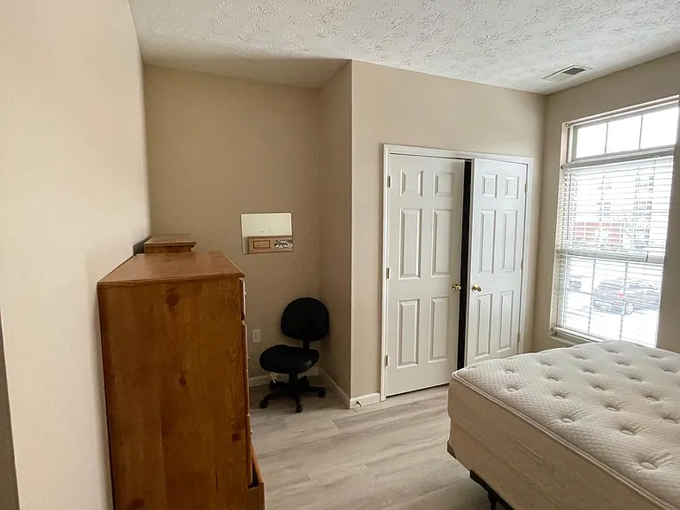 1905 N Lincoln Ave #227 — Photo 4
