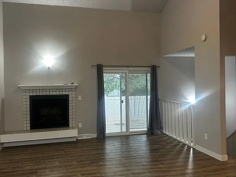 1928 29th Ave — Photo 15