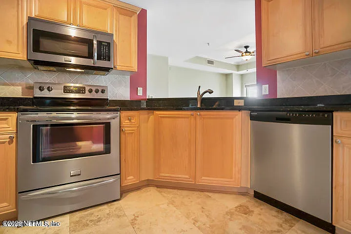 400 E Bay St #1004 — Photo 59