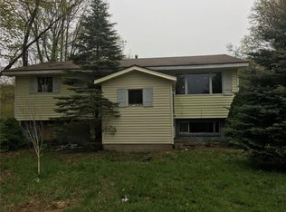 1024 Old State Rd, Waterford, PA 16441