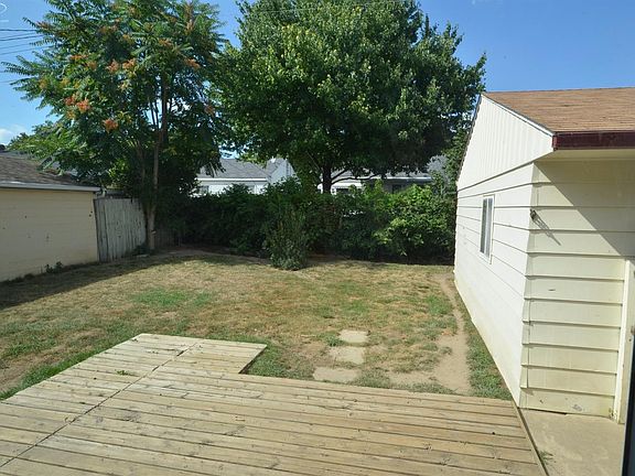 4th image of 3841 Whittier Ave
