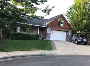 2711 Pinerock Dr, Eugene, OR 97403