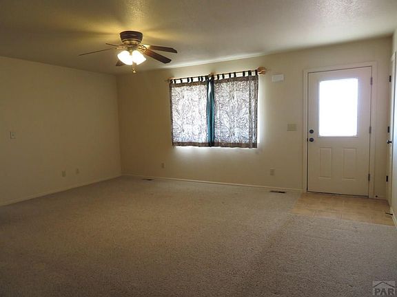 3rd image of 1582 N Heron Pl