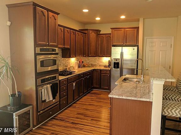 3rd image of 108 King Edward Ct