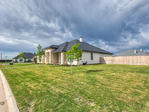 3rd image of 4741 Wolf Creek Dr