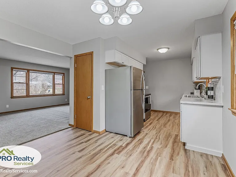 4725 Valley Rd — Photo 4