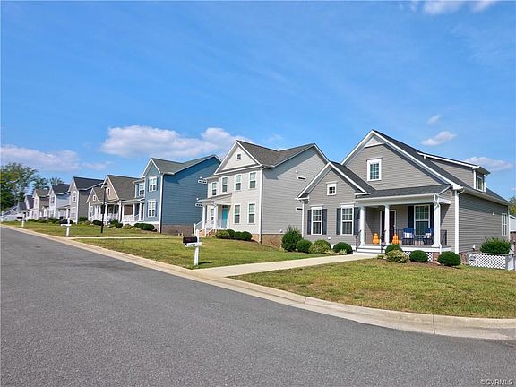 2nd image of 14724 Bridge Creek Dr