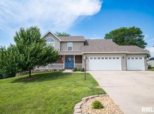 244 Karagen Cir, Metamora, IL 61548