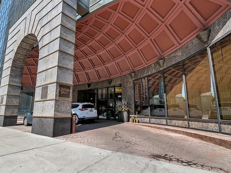 10 E Ontario St #802 — Photo 2