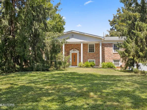 321 S Sevenoaks Dr, Knoxville, TN 37922