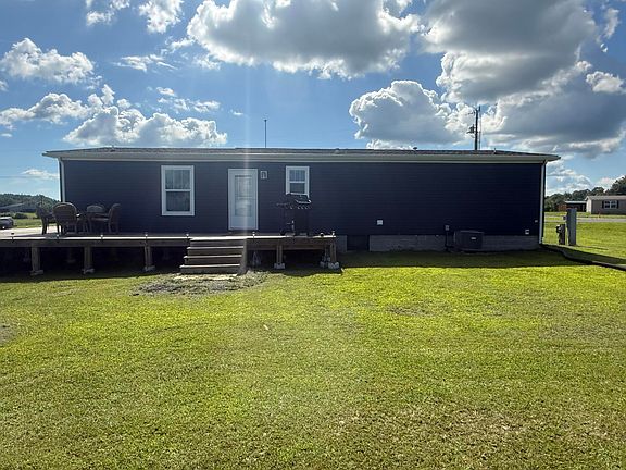 5th image of 150 Village Ln