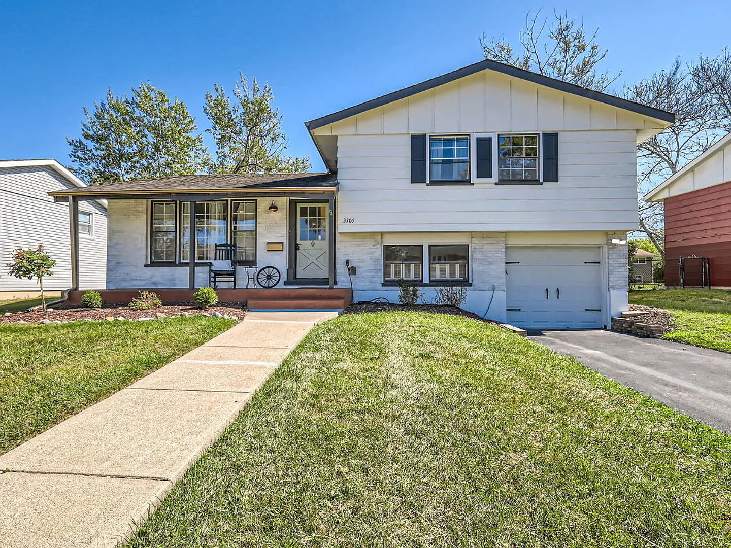 3305 Tulip Dr photo 1