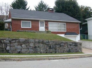 141 Cedar Ave, Conshohocken, PA 19428