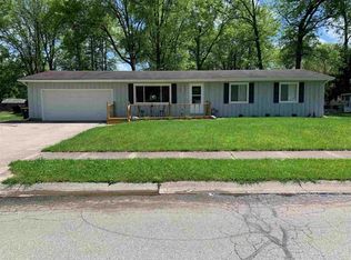 2221 Lima Ln, Fort Wayne, IN