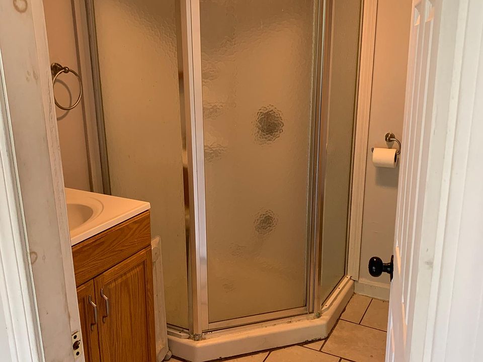 2nd image of 354 Sumner St #1A