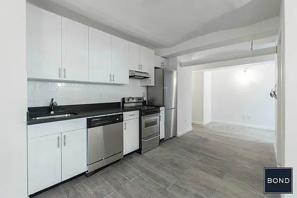 Rented by Bond New York | media 21