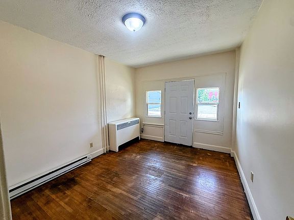 2nd image of 111 S Market St APT 3