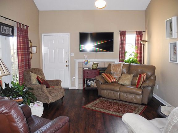 4th image of 4525 Briarwood Ln
